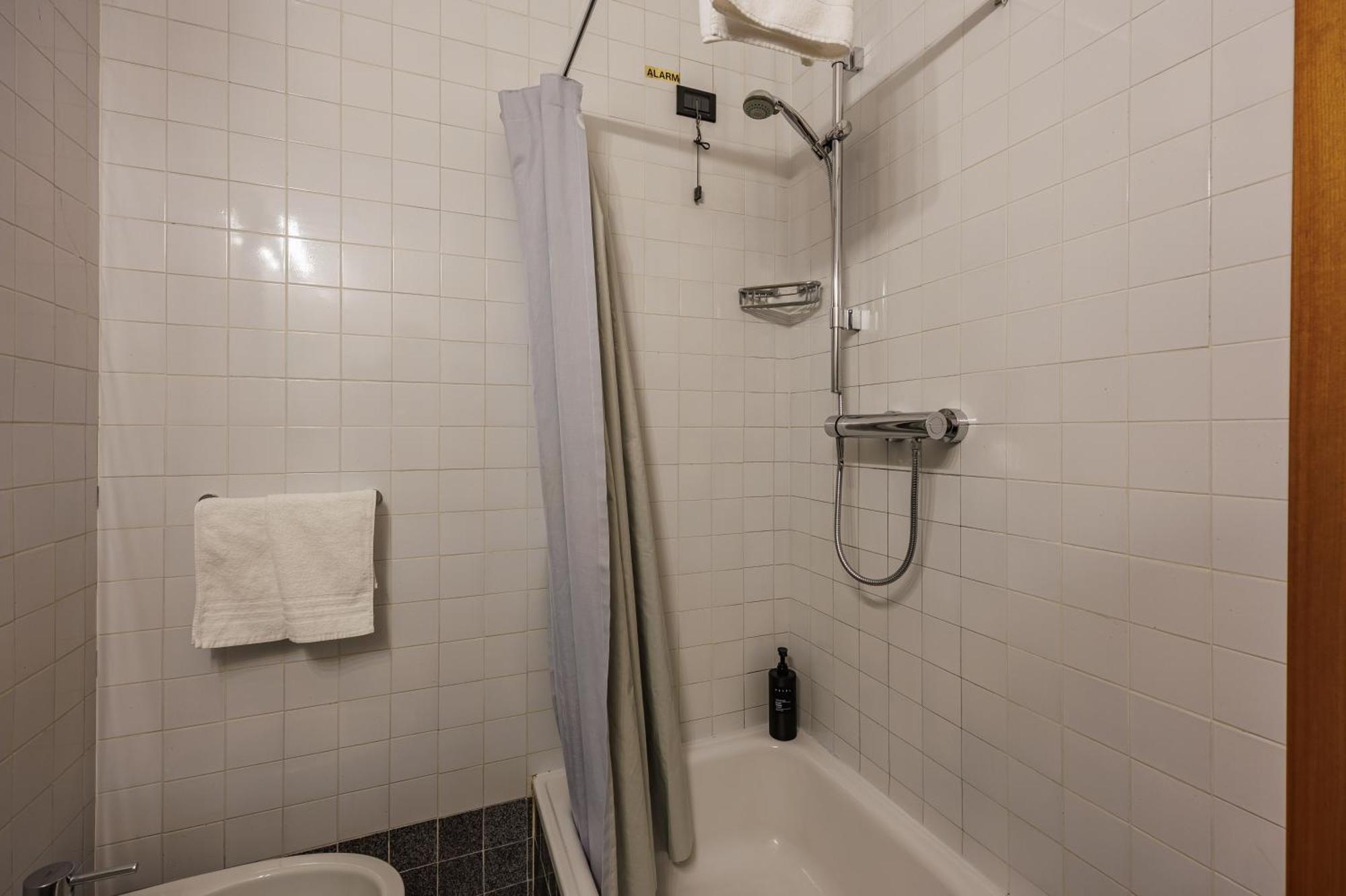 Grotta 3* Lazise